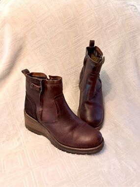 Bullboxer Jamie wedge bootie rustic brown leather insulated boots zip womens 9